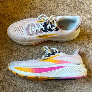 Brooks Oyster/Apricot/Pink Ghost 17 Women's Running Shoes 8.5